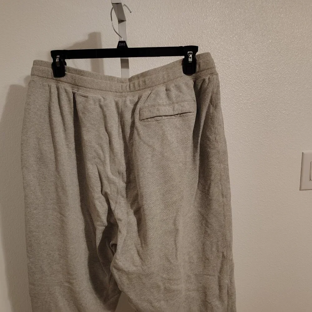 Nike Joggers Men's Gray Sportswear Classic Sweatpants Pants DA0019-050 Size XXL